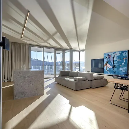 Luxury Waterfront